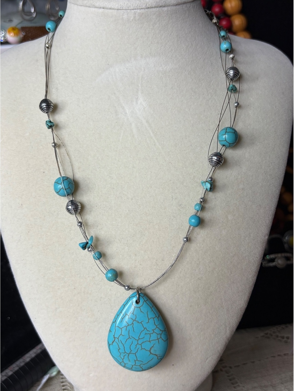 Turquoise Teardrop Pendant Beaded Necklace